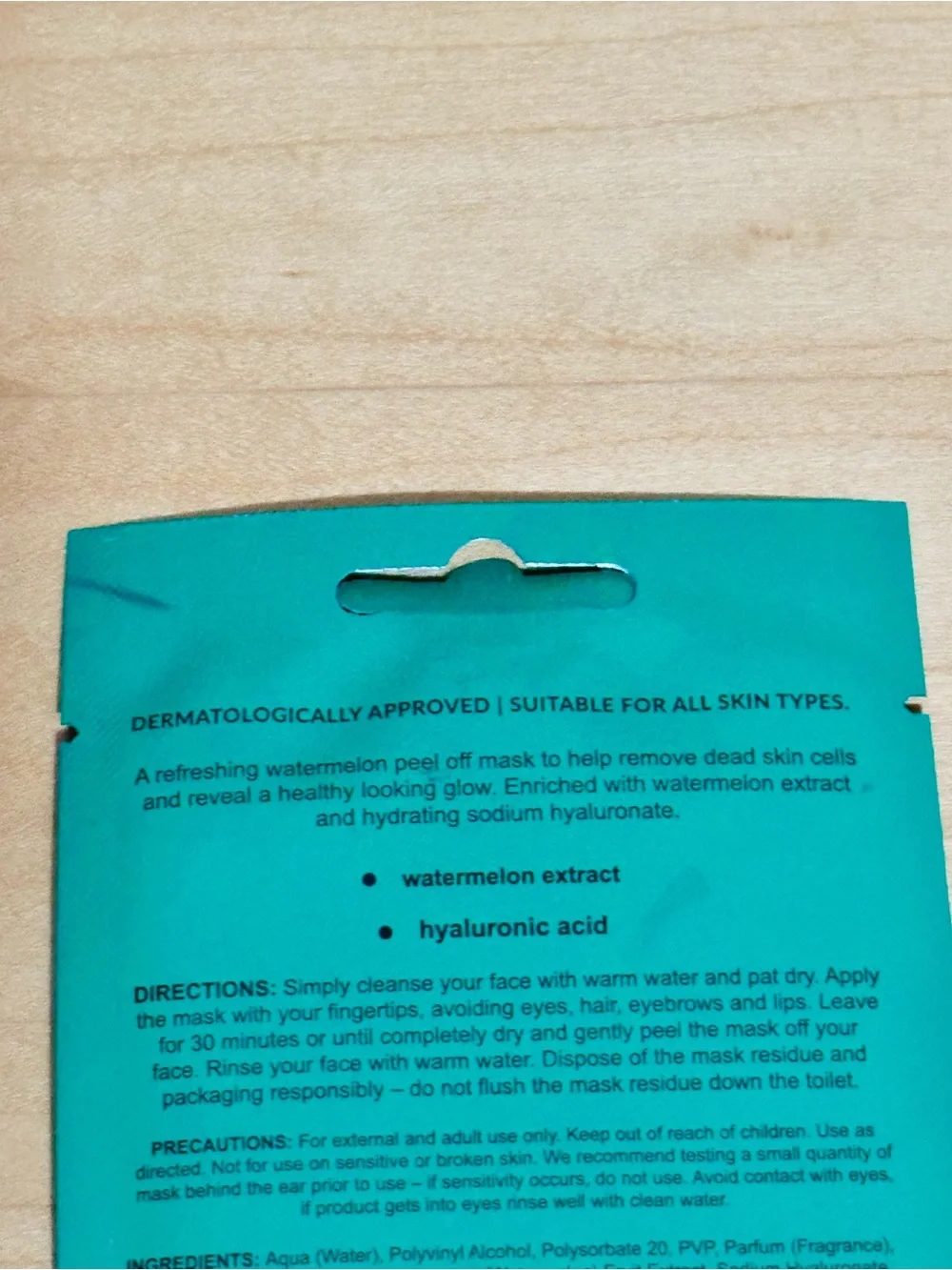 que bella Refreshing Watermelon Peel-Off Mask - Teal